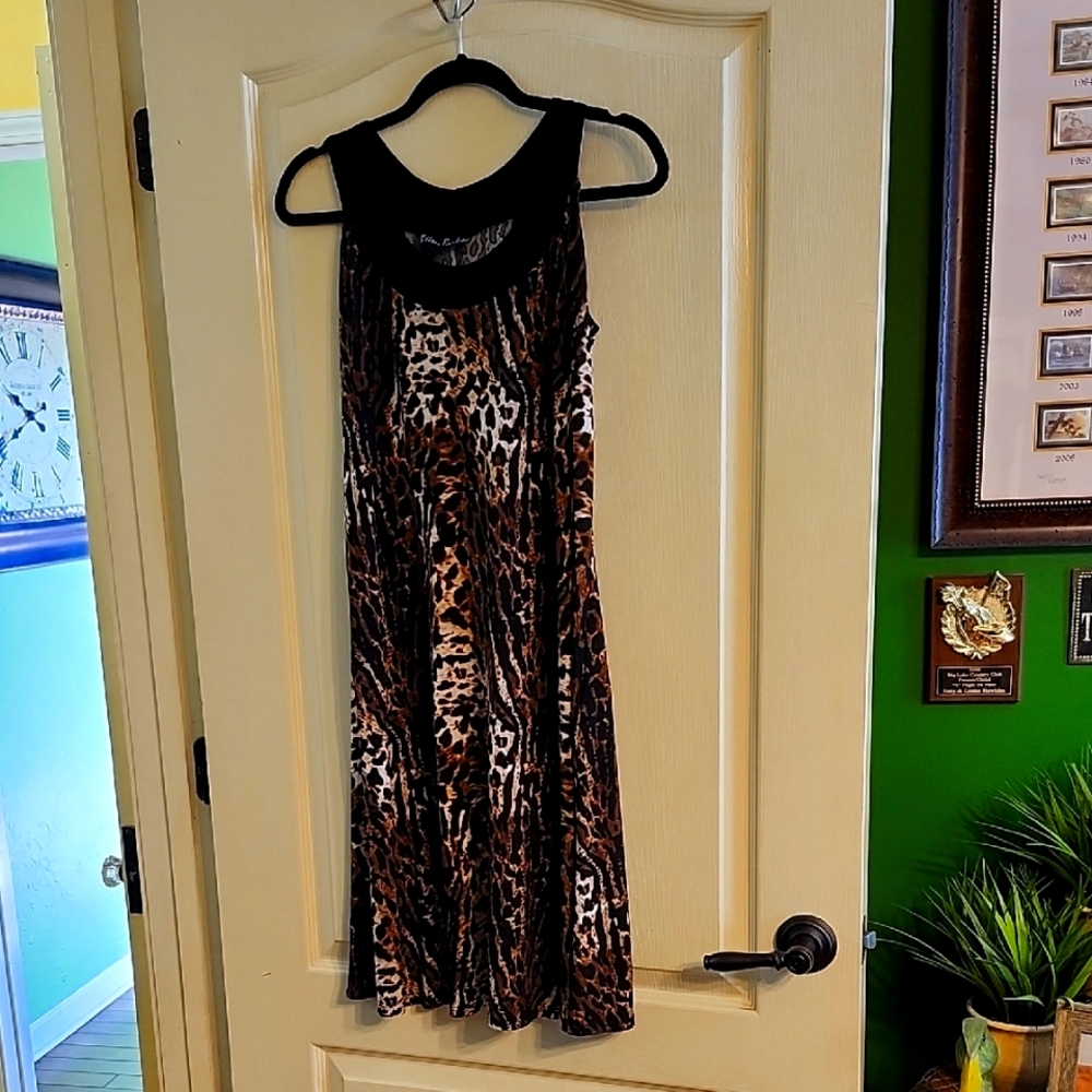 ELLEN PARKER LEOPARD PRINT SLEEVELESS DRESS